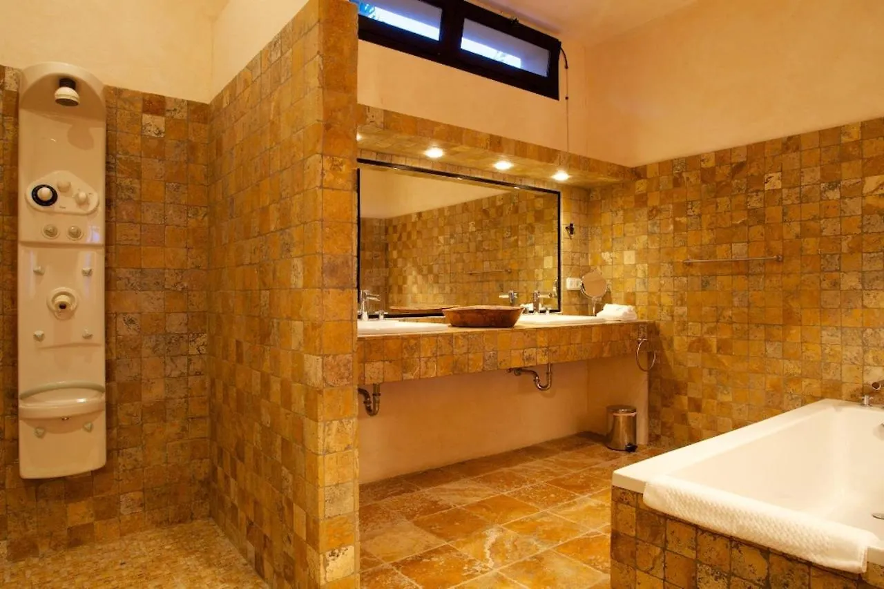 Exquisite Ibiza Villa I Secluded Hillside Location I Casa Jardin I 6 Bedrooms I Close To Ibiza Town I Sea Views I San Jose 0*, San José